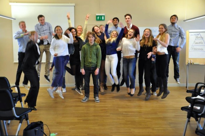 263159_586380881386298_1075173005_n_52bdcae0ddf2b32ab9e30409